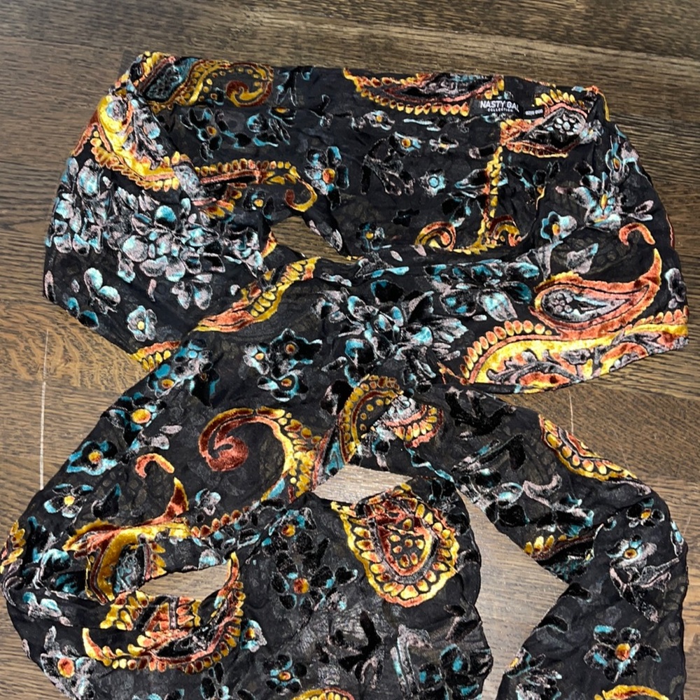 nasty gal velvet scarf top